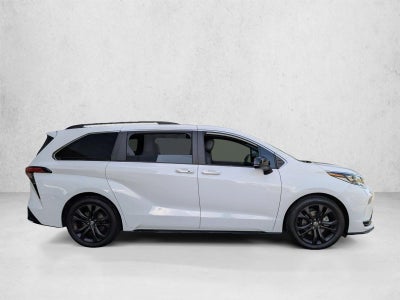 2022 Toyota Sienna XSE FWD 7-Passenger (Natl)