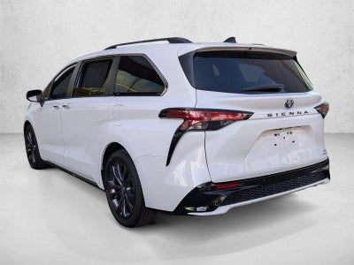 2022 Toyota Sienna XSE FWD 7-Passenger (Natl)