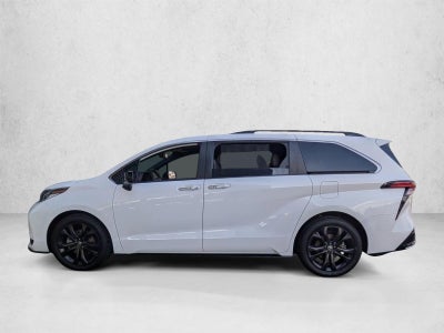 2022 Toyota Sienna XSE FWD 7-Passenger (Natl)