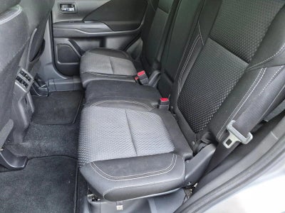 2020 Mitsubishi Outlander ES FWD