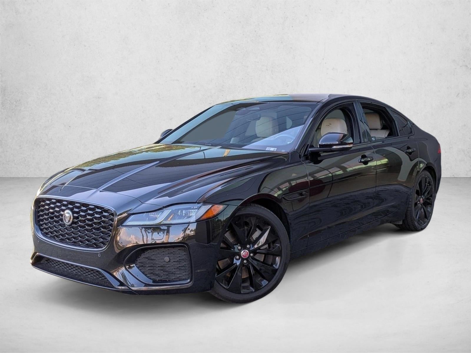 2022 Jaguar XF SE Sedan RWD