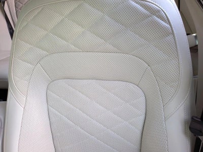 2022 Jaguar XF SE Sedan RWD