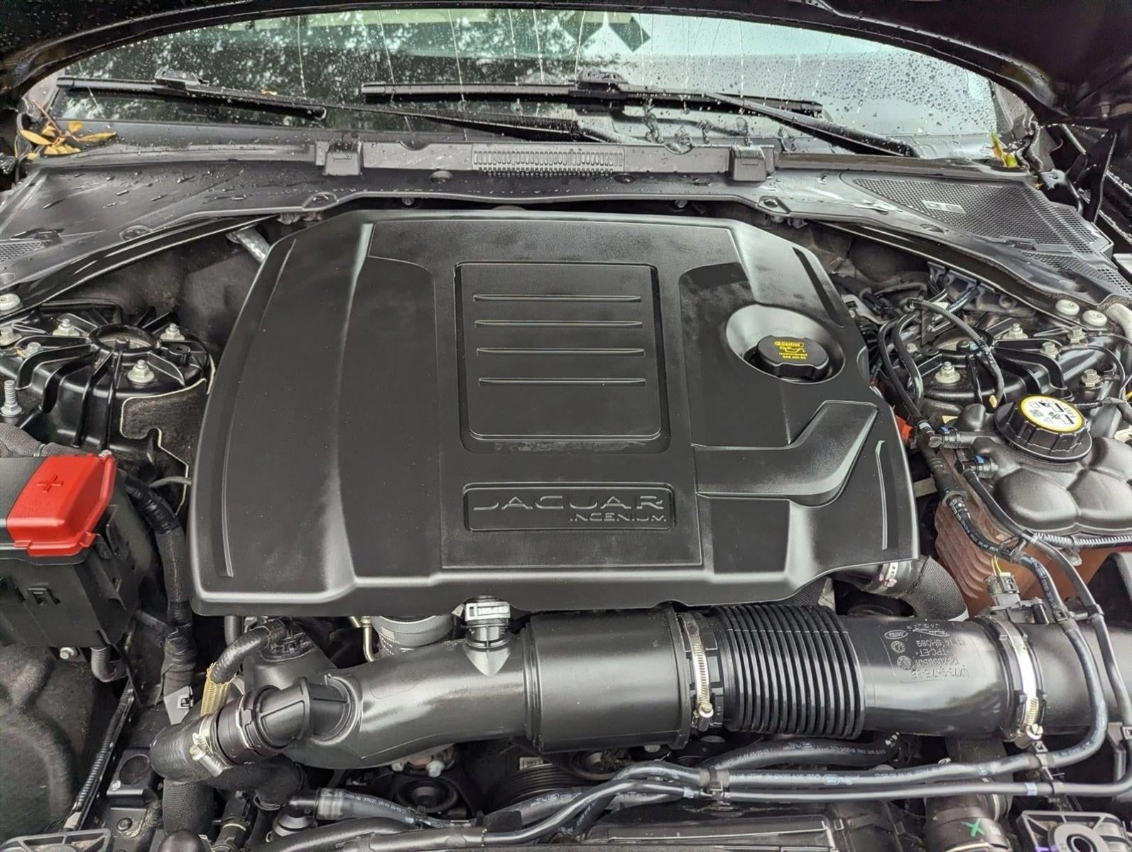 2022 Jaguar XF SE Sedan RWD