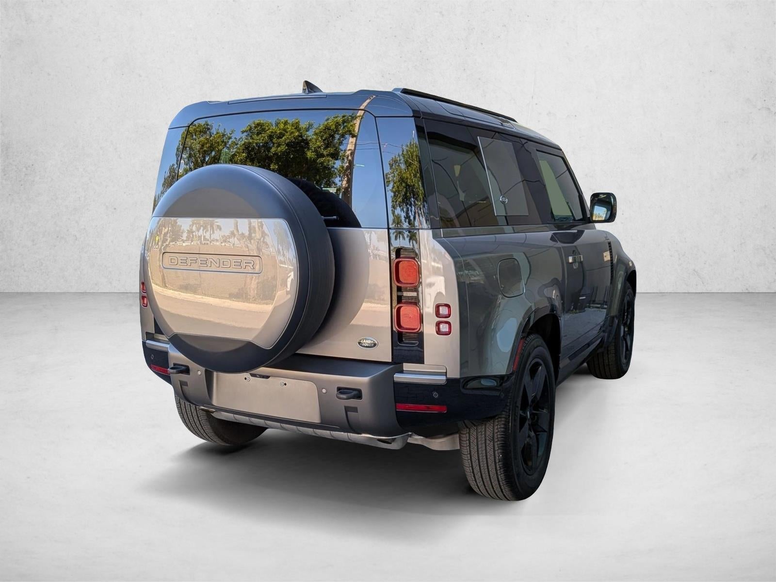 2023 Land Rover Defender 90 X-Dynamic SE AWD