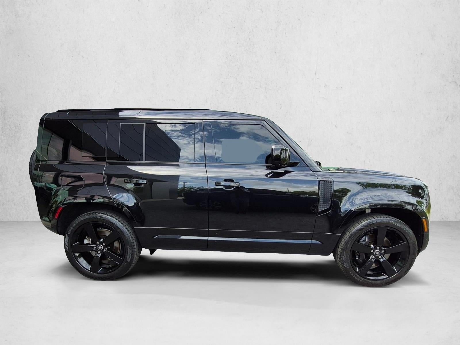 2025 Land Rover Defender 110 P400 X-Dynamic SE