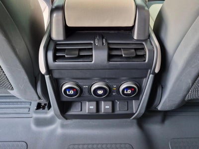 2023 Land Rover Defender 110 X-Dynamic SE AWD