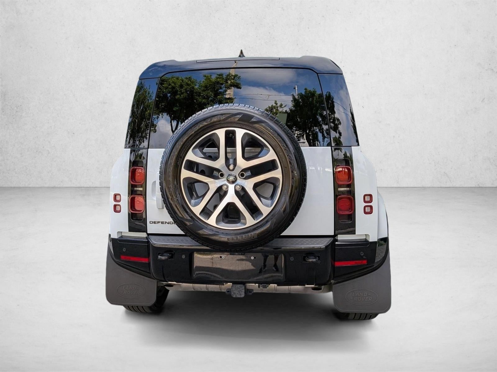 2024 Land Rover Defender 110 P400 X-Dynamic SE