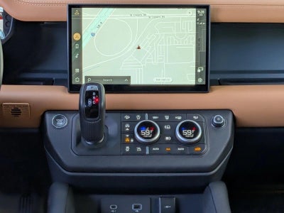 2024 Land Rover Defender 130 P400 X-Dynamic SE
