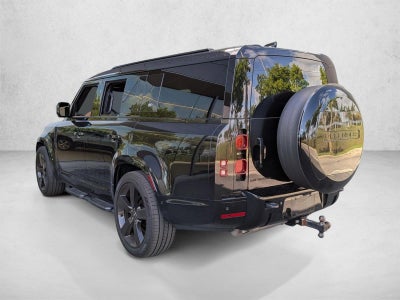 2024 Land Rover Defender 130 P400 X-Dynamic SE
