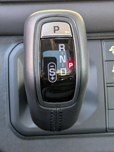 2024 Land Rover Defender 130 P400 S