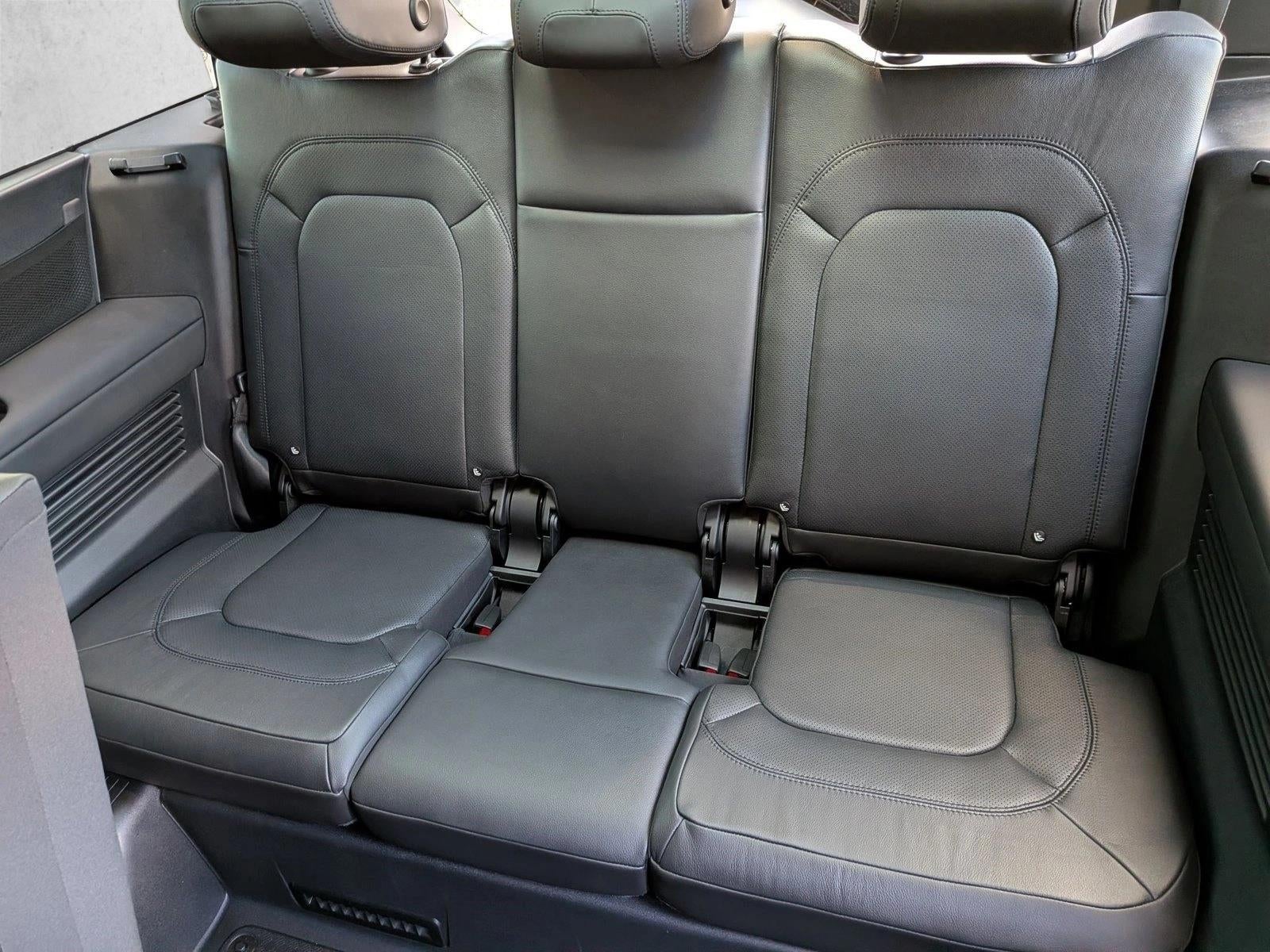 2024 Land Rover Defender 130 P400 S