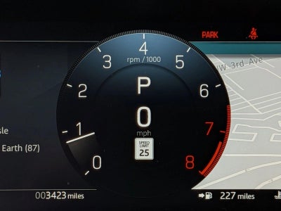 2025 Land Rover Defender 110 P635 OCTA