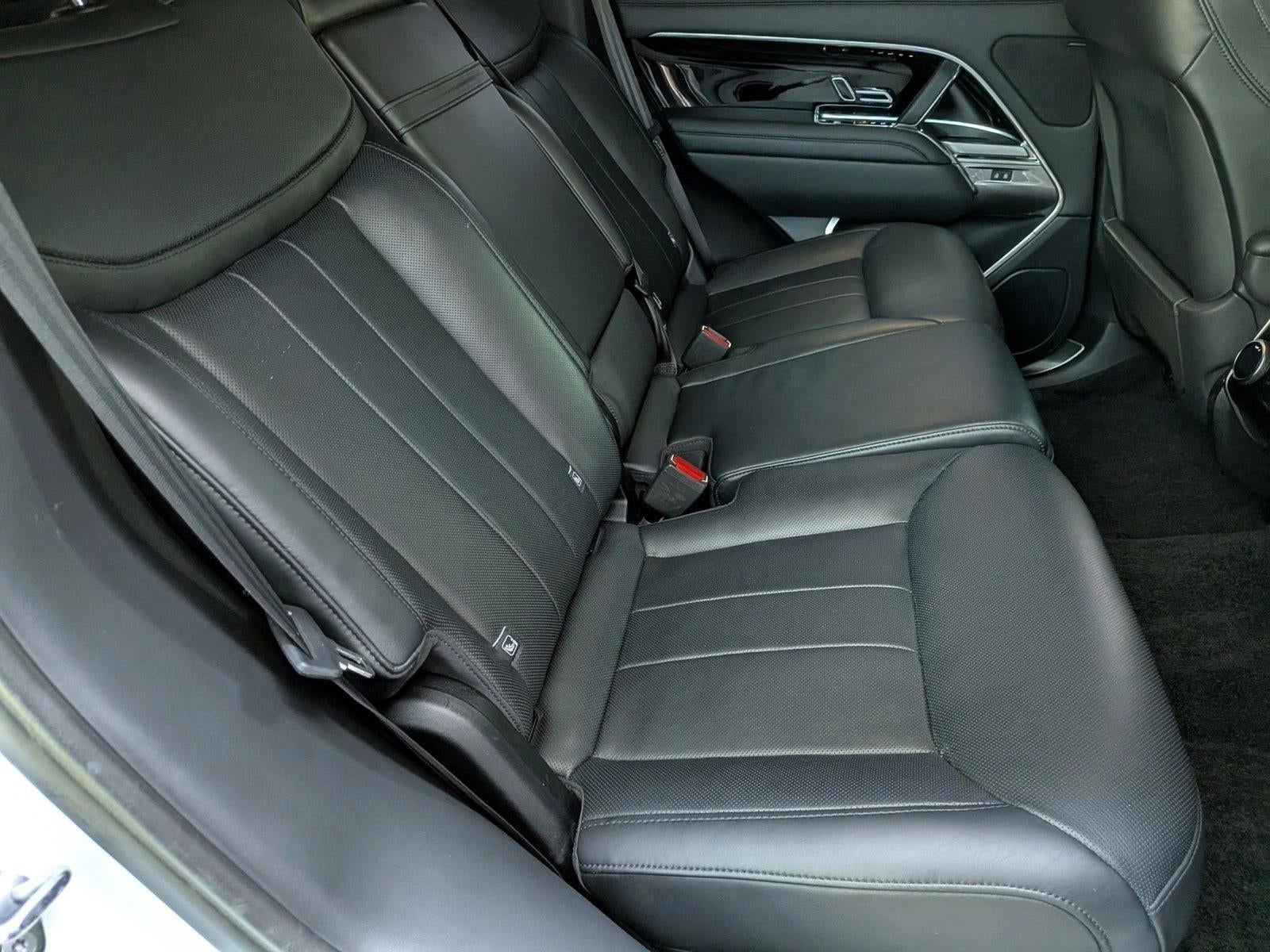 2023 Land Rover Range Rover P530 SE SWB