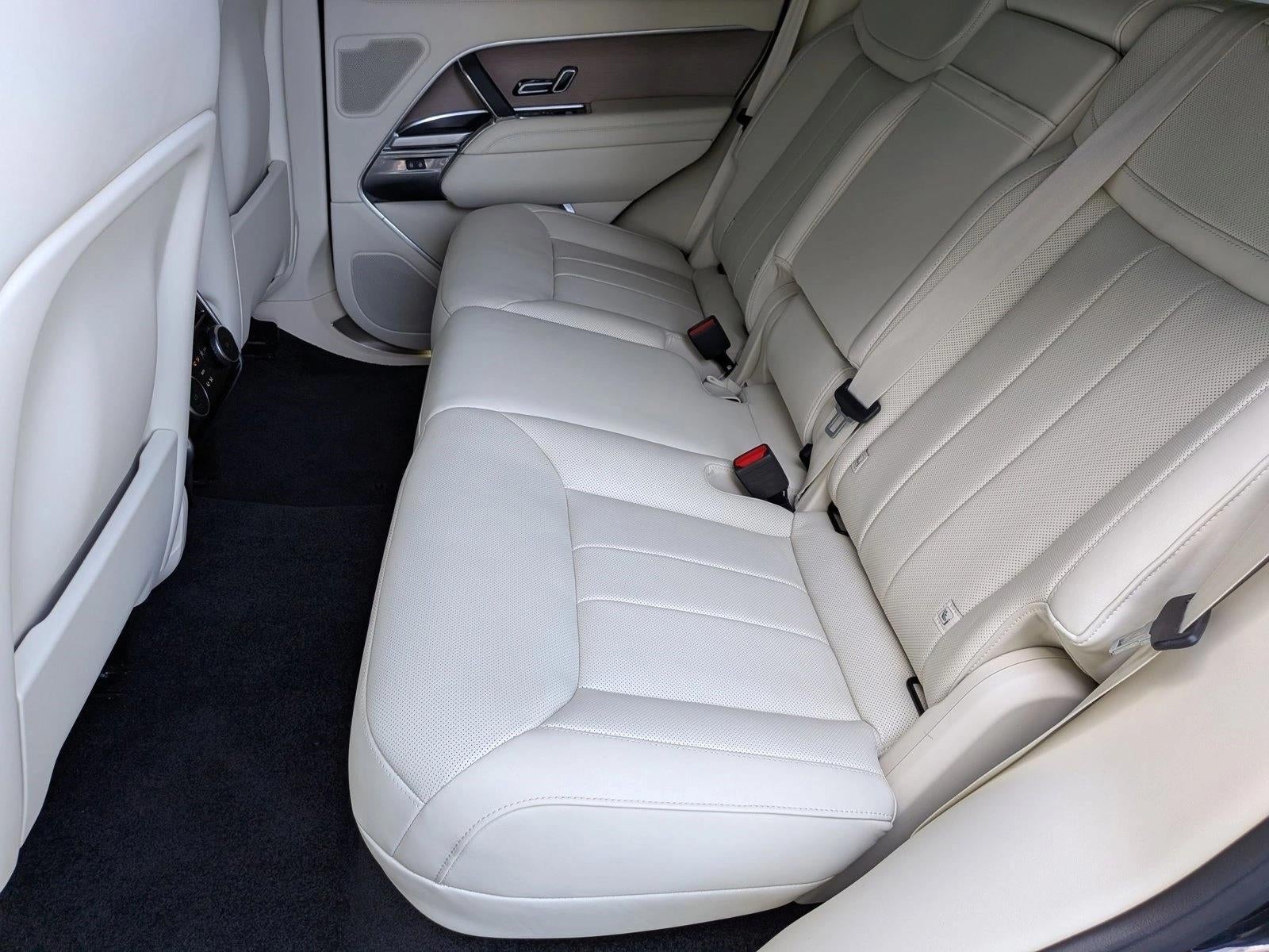 2024 Land Rover Range Rover P530 SE SWB