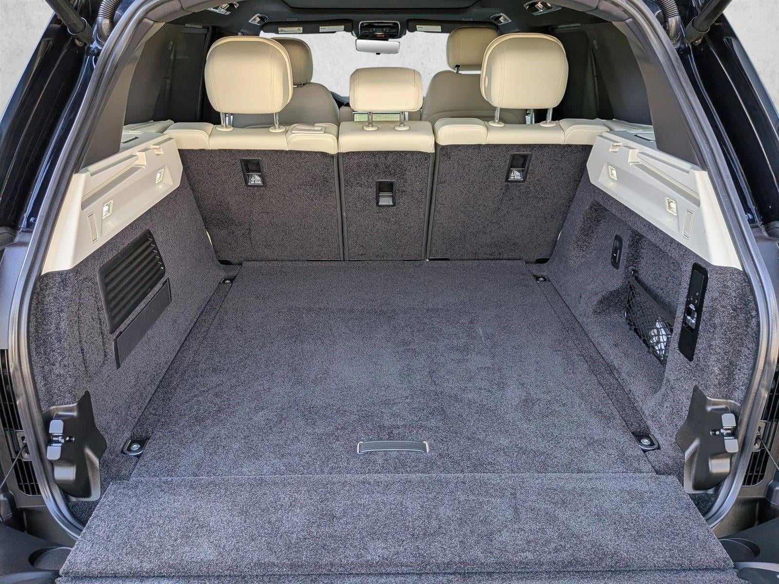 2024 Land Rover Range Rover P530 SE SWB