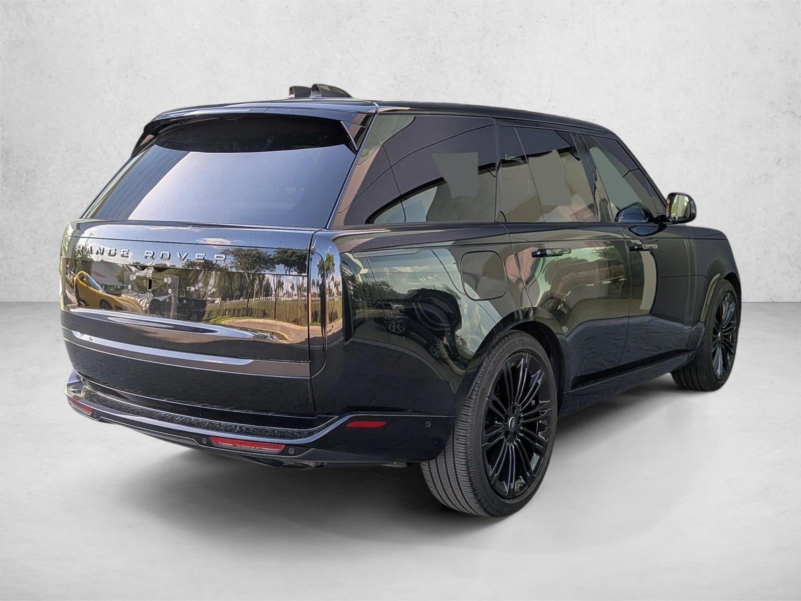 2025 Land Rover Range Rover P530 SE SWB