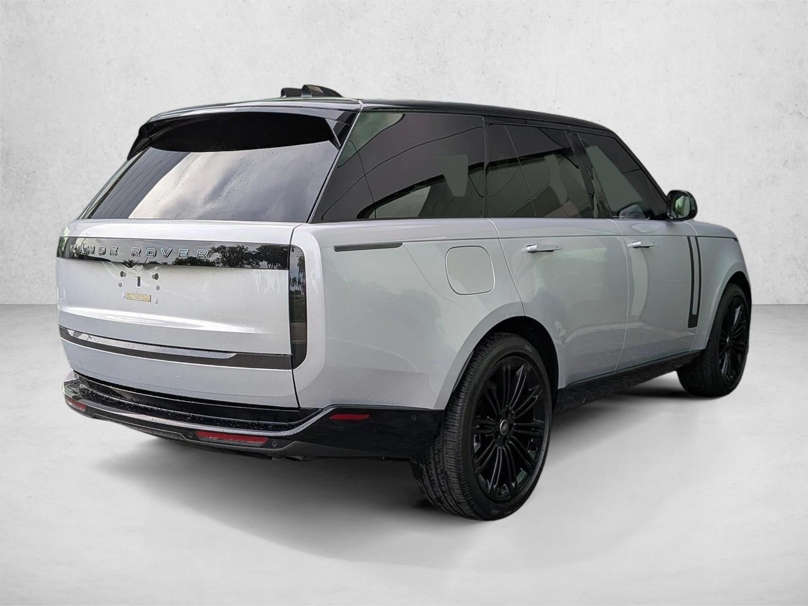 2025 Land Rover Range Rover P530 SE SWB