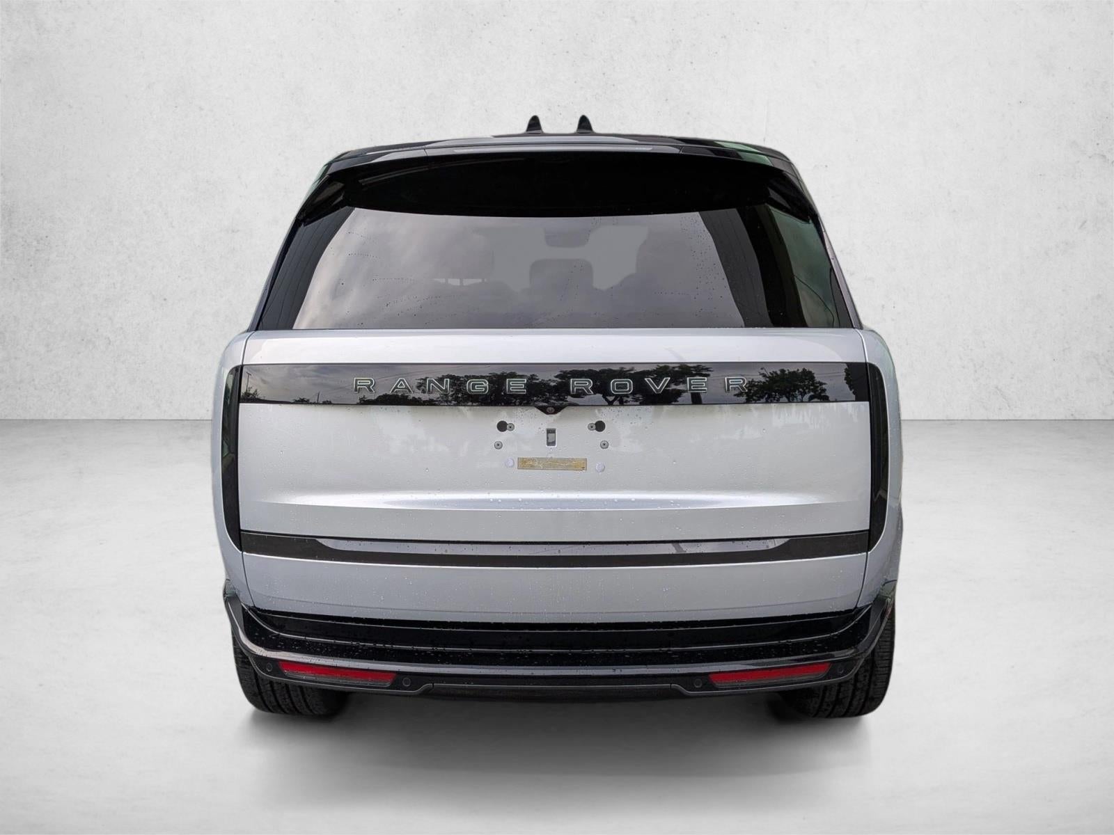 2025 Land Rover Range Rover P530 SE SWB