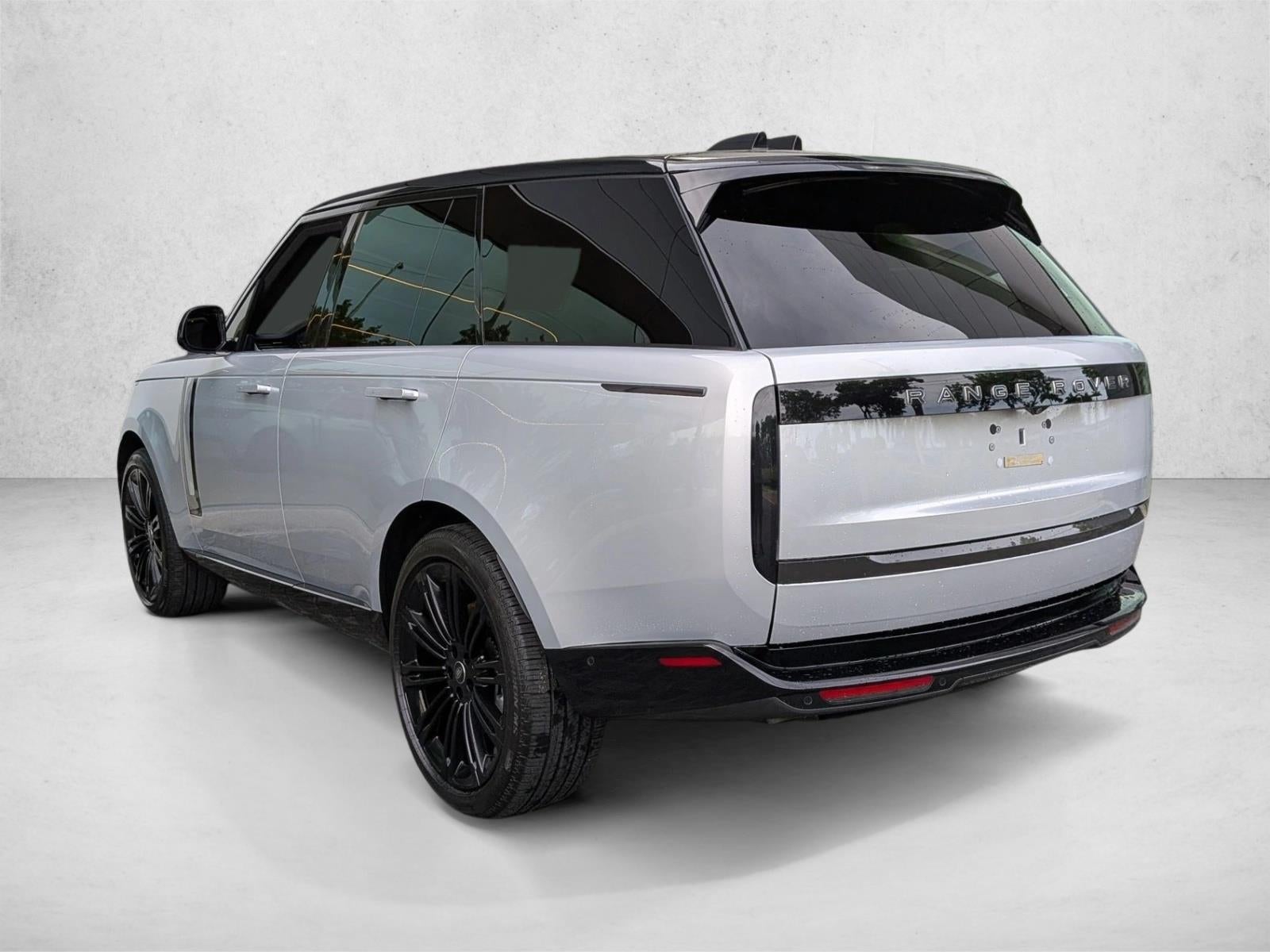 2025 Land Rover Range Rover P530 SE SWB