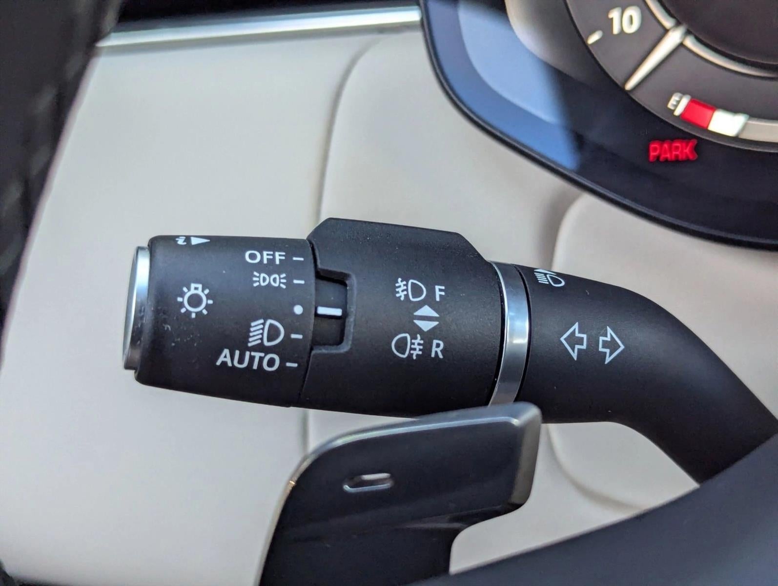 2024 Land Rover Range Rover P530 SE SWB