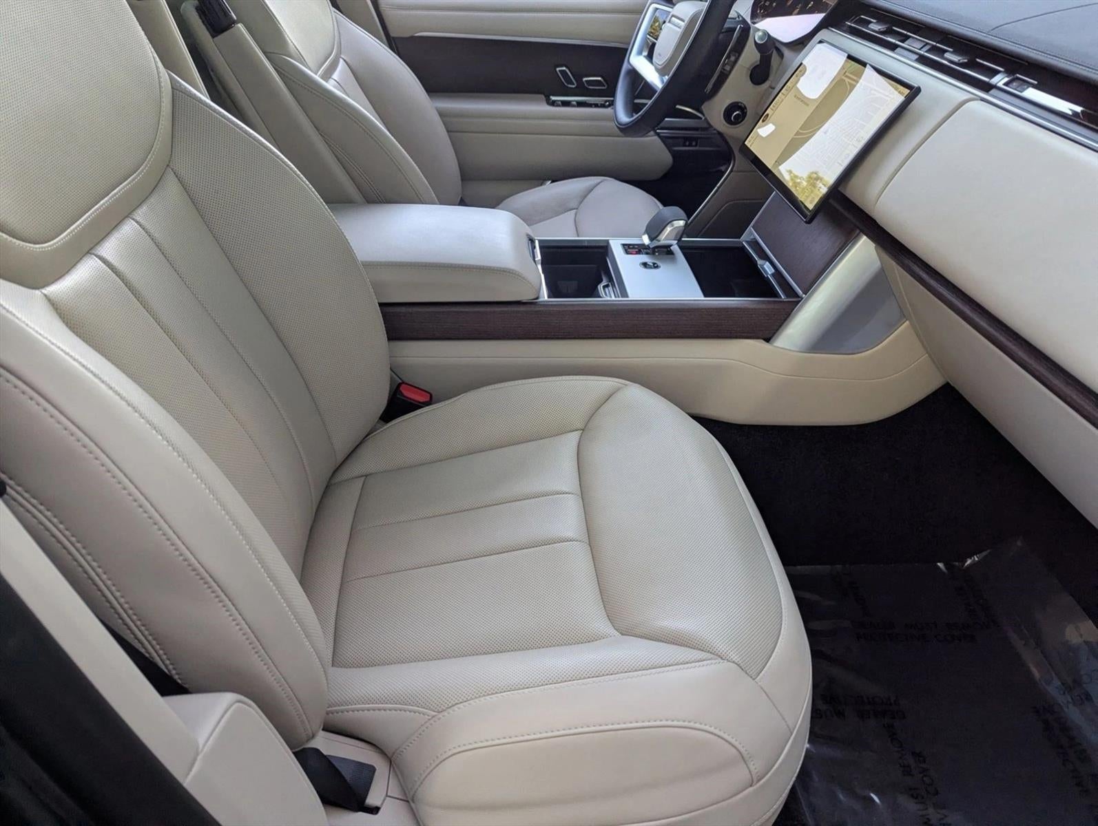 2024 Land Rover Range Rover P530 SE SWB