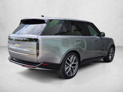 2025 Land Rover Range Rover P550e SE SWB