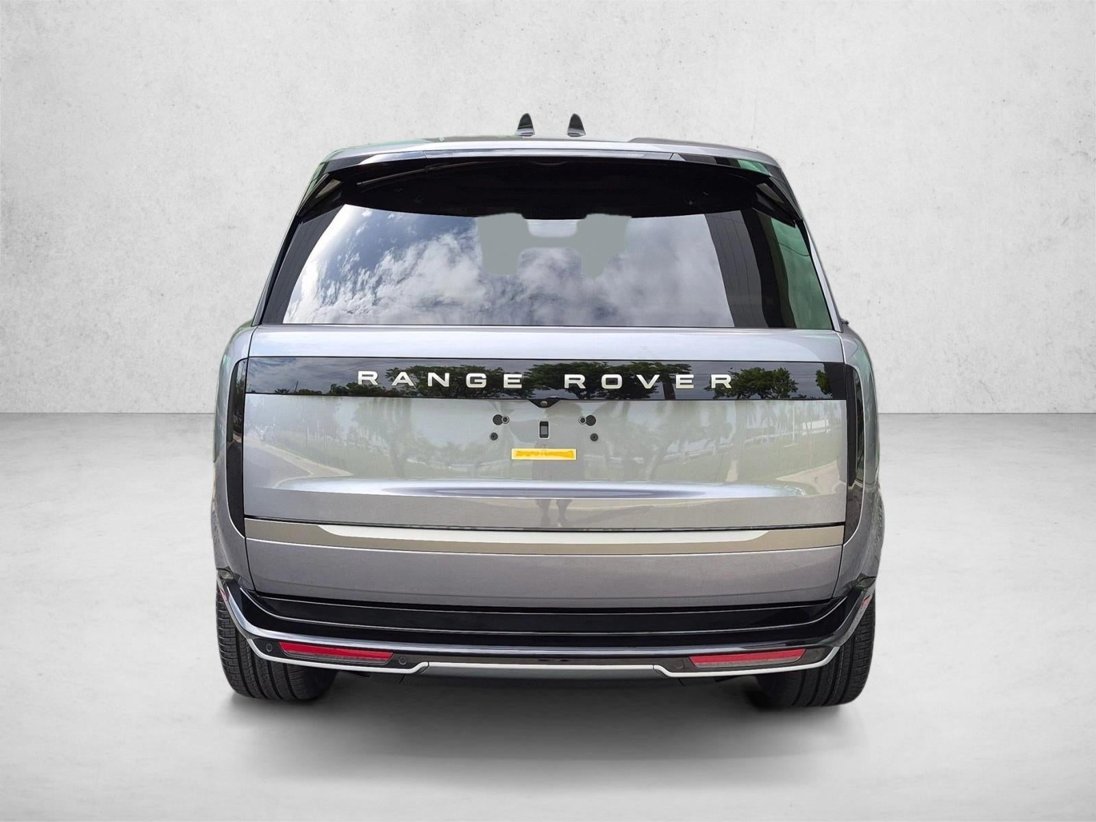 2025 Land Rover Range Rover P550e SE SWB