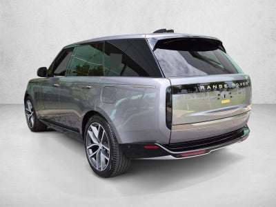 2025 Land Rover Range Rover P550e SE SWB
