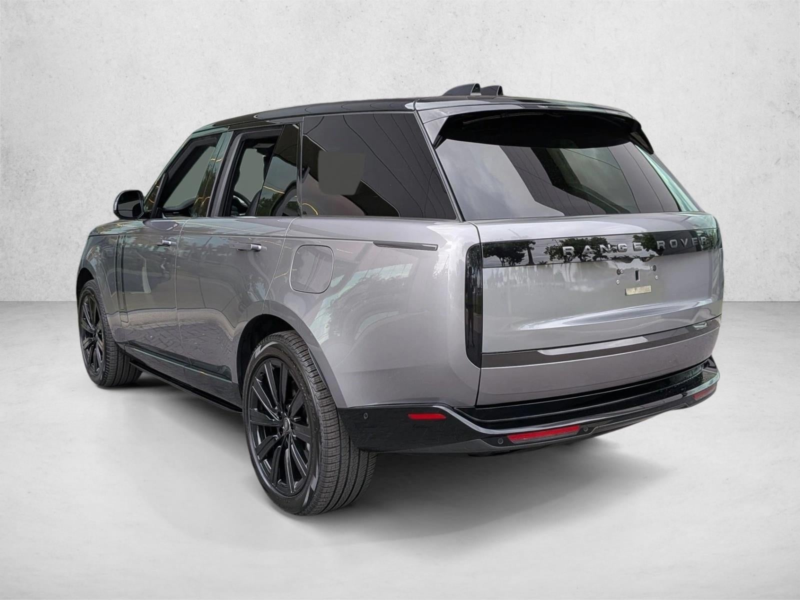 2025 Land Rover Range Rover P550e SE SWB