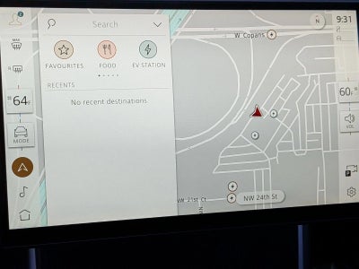 2025 Land Rover Range Rover P550e SE SWB