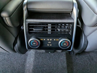 2025 Land Rover Range Rover P550e SE SWB