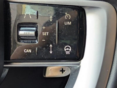 2025 Land Rover Range Rover P550e SE SWB