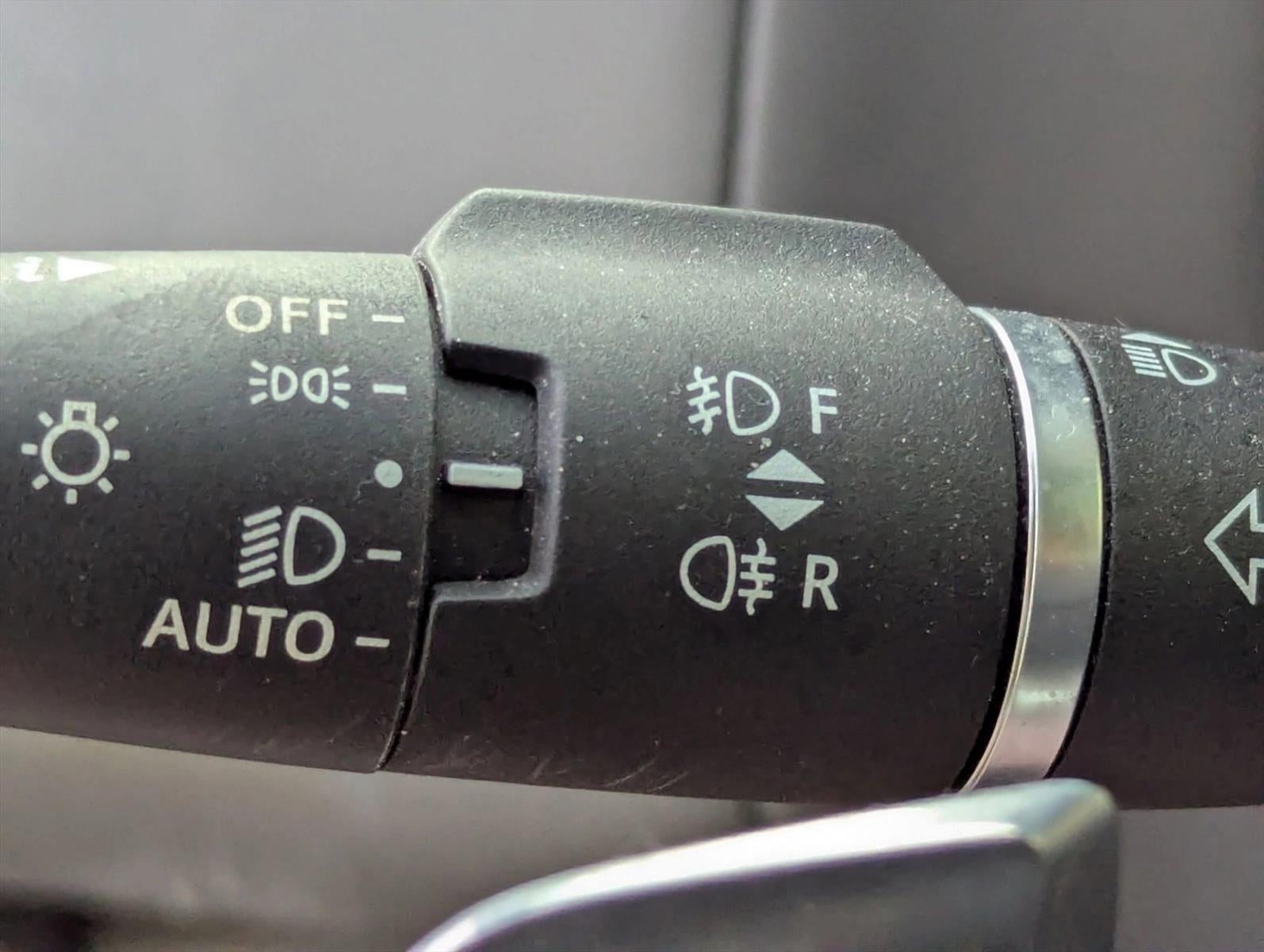 2025 Land Rover Range Rover P550e SE SWB