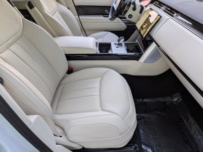 2025 Land Rover Range Rover P400 SE SWB