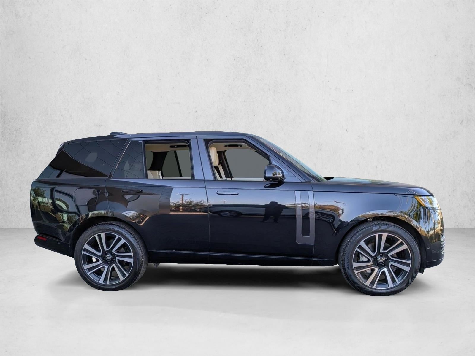 2023 Land Rover Range Rover P400 SE SWB
