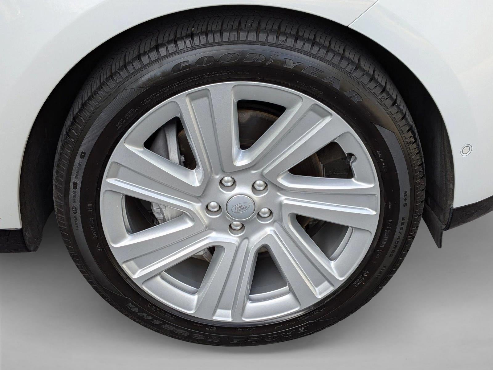 2023 Land Rover Range Rover P400 SE SWB