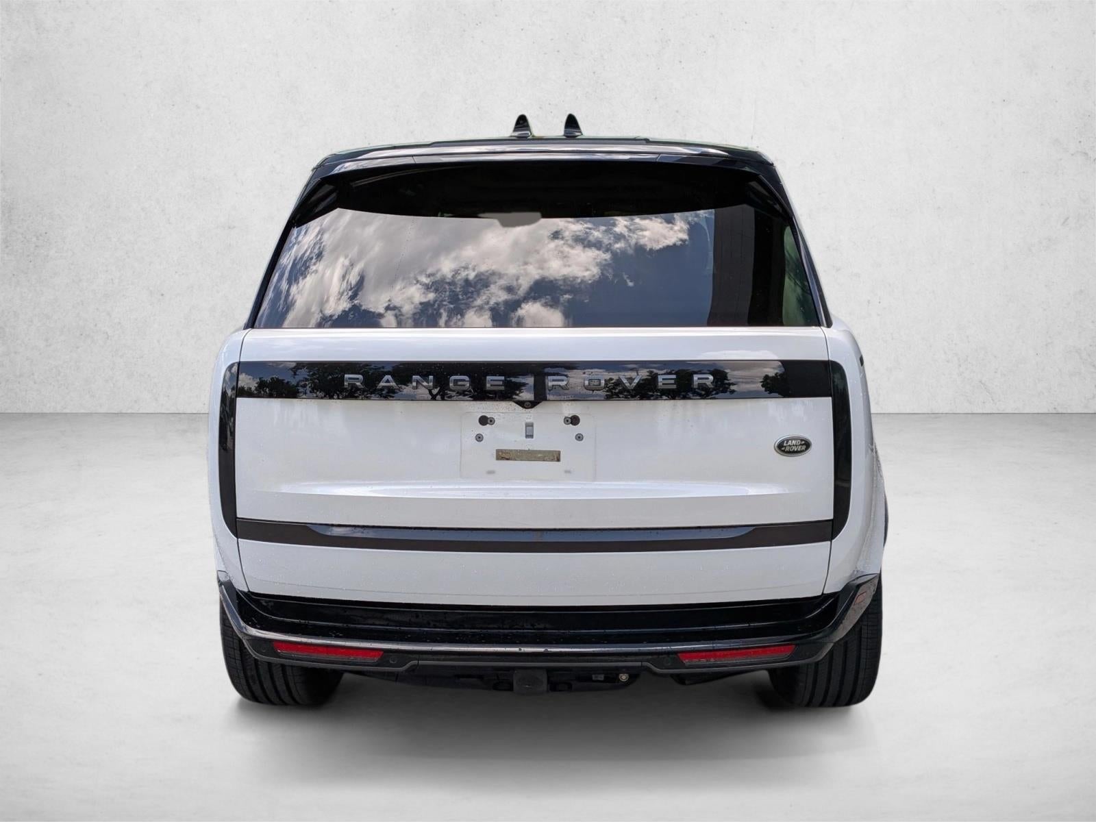 2023 Land Rover Range Rover P530 SE LWB 7 Seat