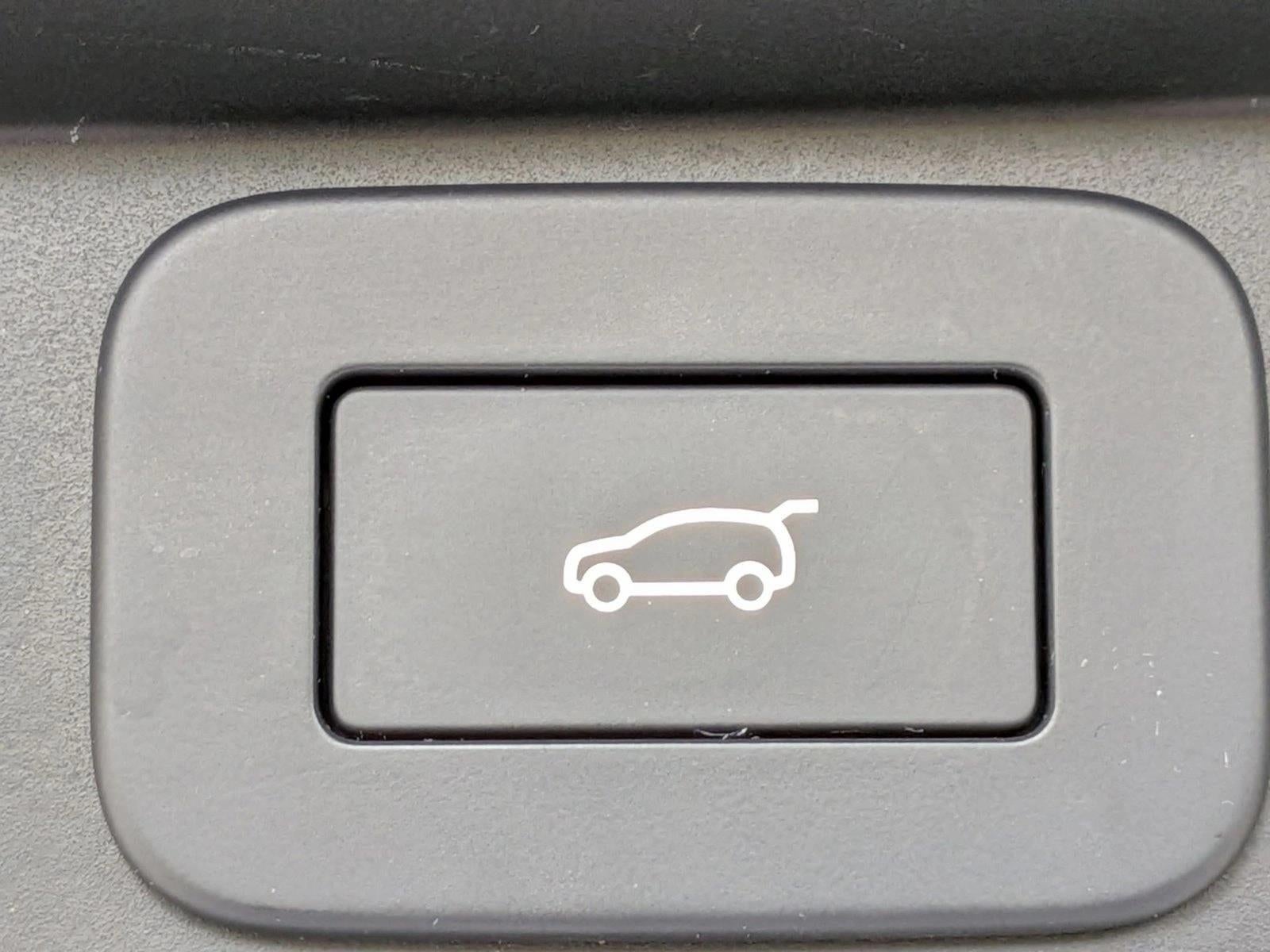 2023 Land Rover Range Rover P530 SE LWB 7 Seat