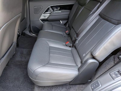 2024 Land Rover Range Rover P530 SE LWB 7 Seat