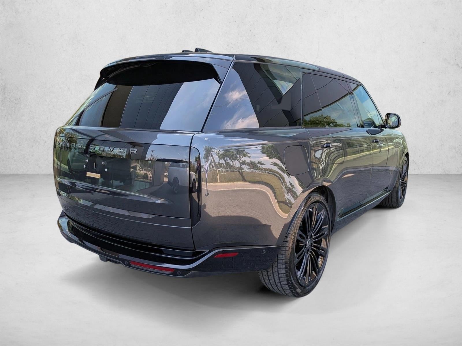 2024 Land Rover Range Rover P530 SE LWB 7 Seat