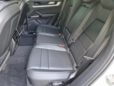 2026 Porsche Cayenne AWD