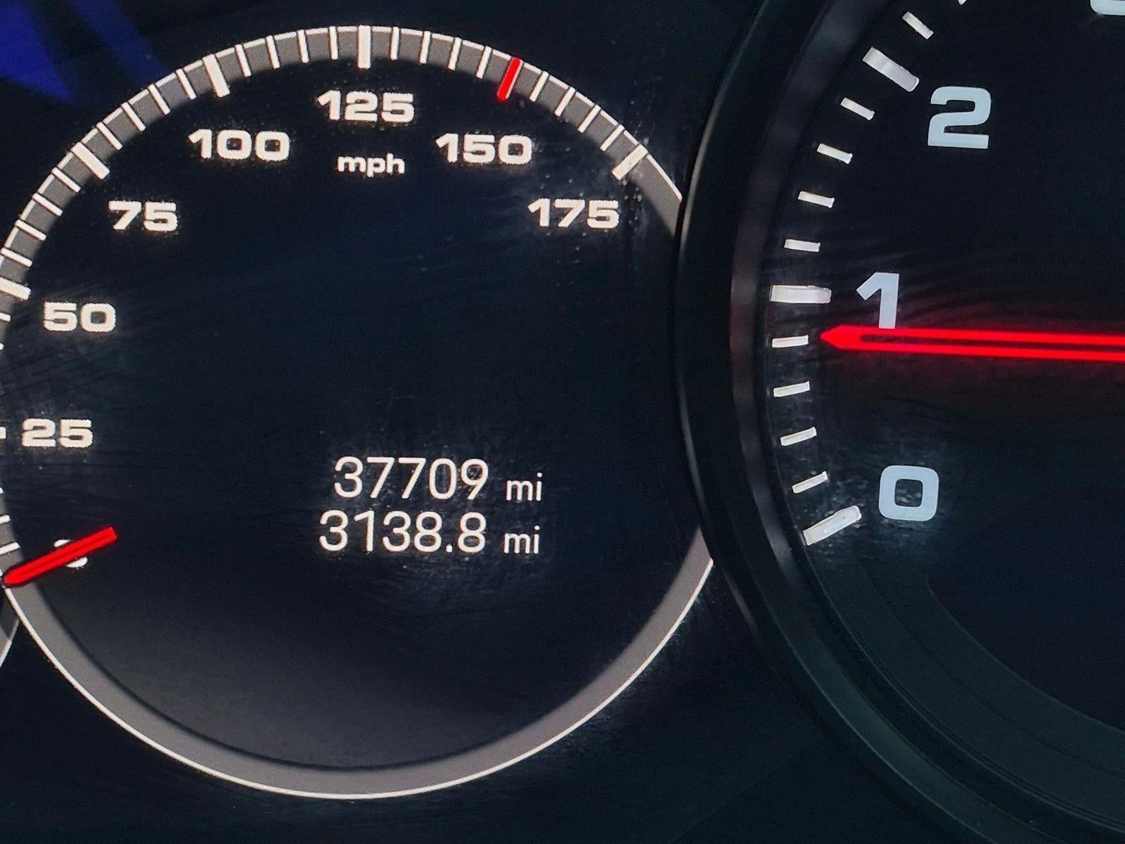 2023 Porsche Cayenne Platinum Edition Coupe AWD
