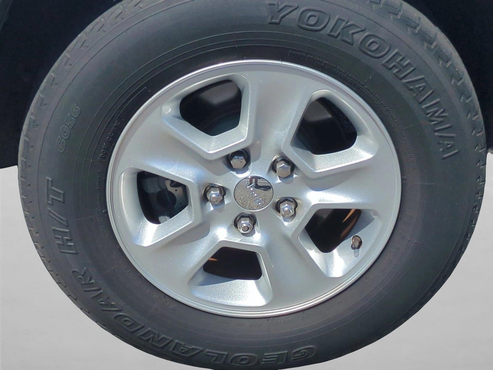 2016 Jeep Grand Cherokee RWD 4dr Laredo