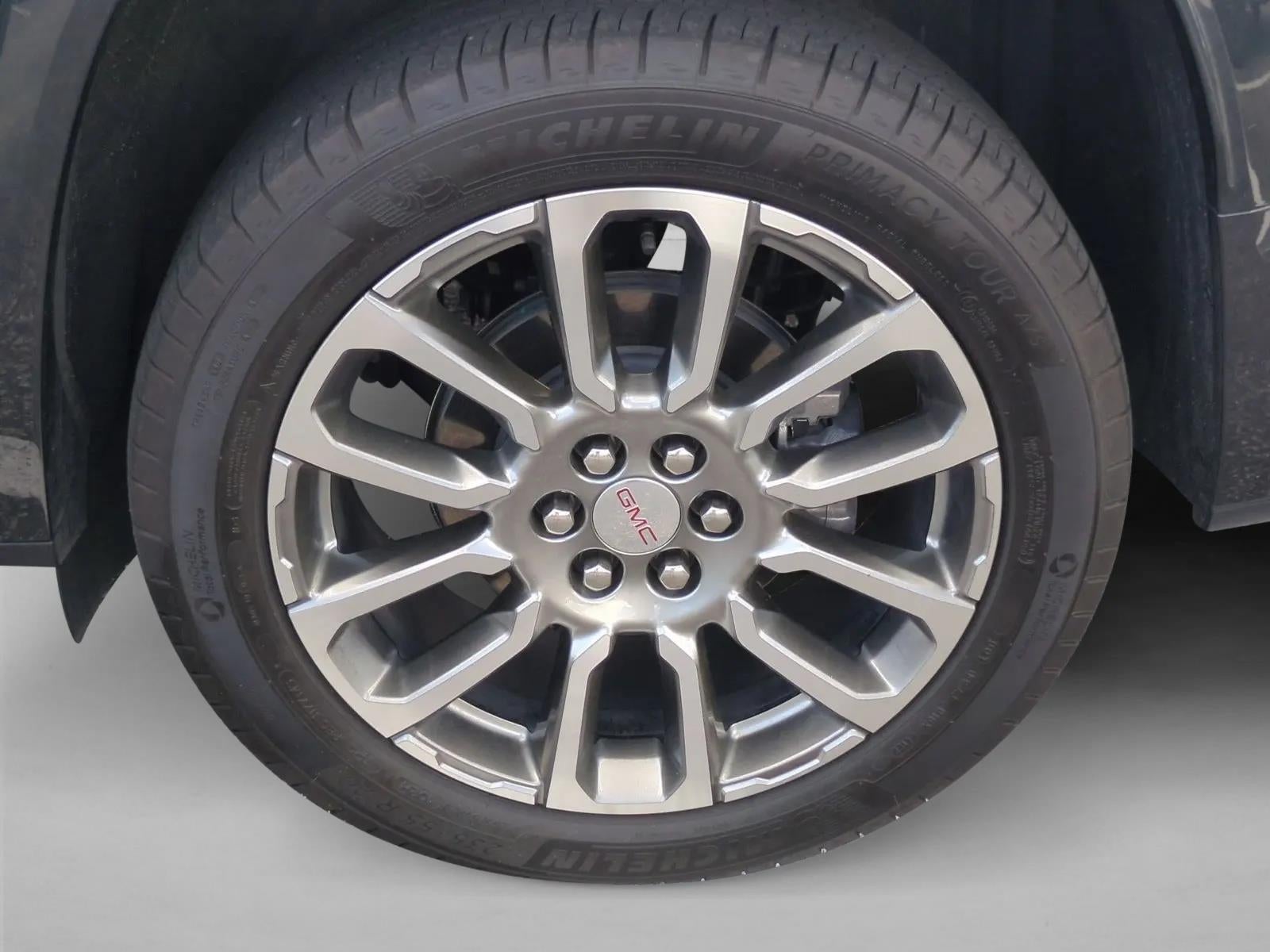 2023 GMC Acadia AWD Denali