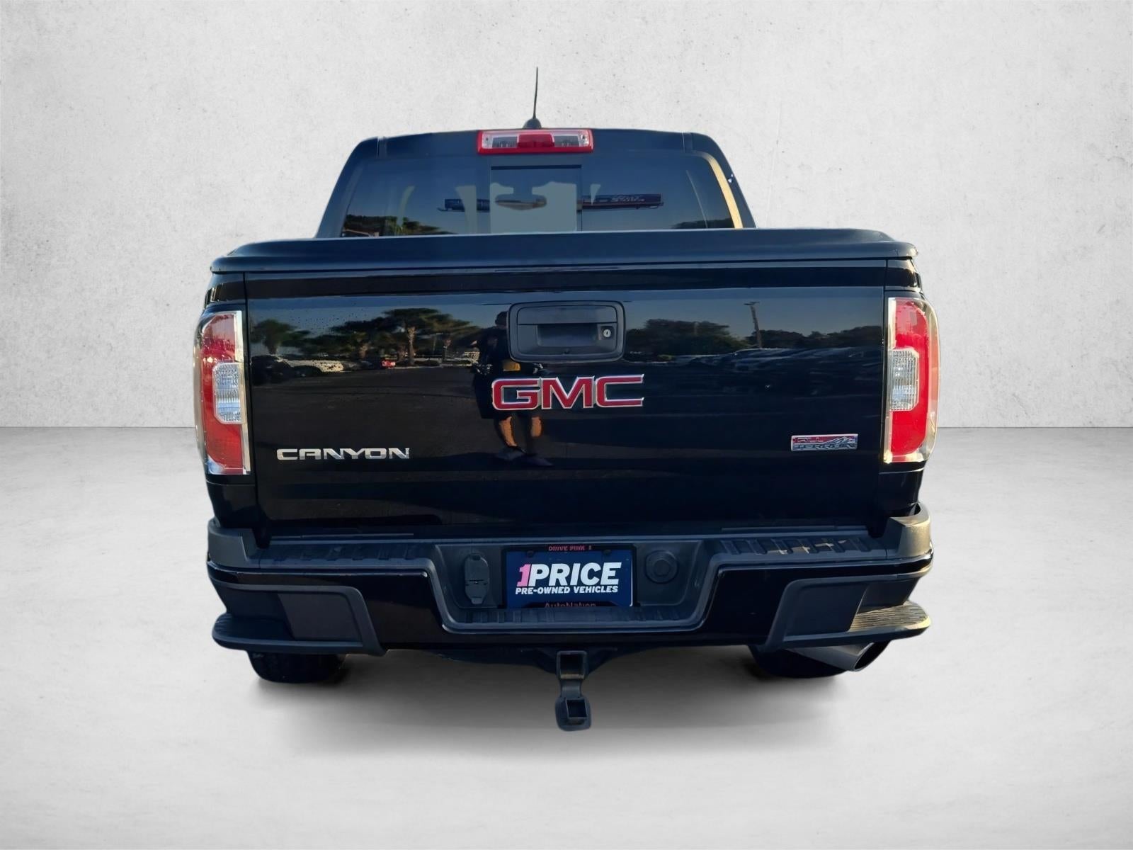 2017 GMC Canyon Crew Cab Short Box 4-Wheel Drive SLE