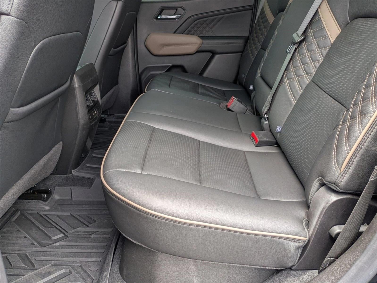 2023 GMC Canyon Crew Cab Short Box 4-Wheel Drive Denali