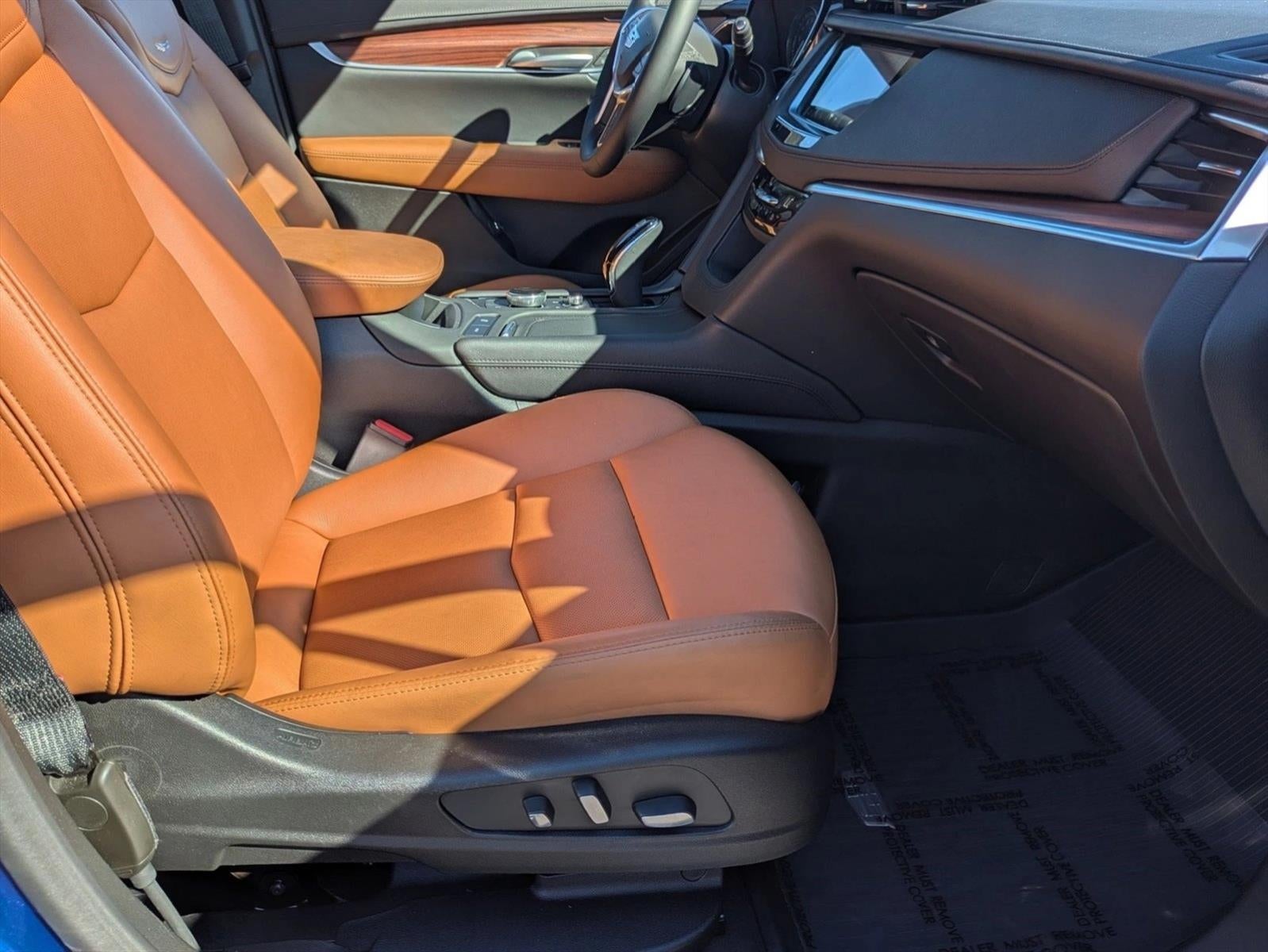 2025 Cadillac XT5 FWD 4dr Premium Luxury