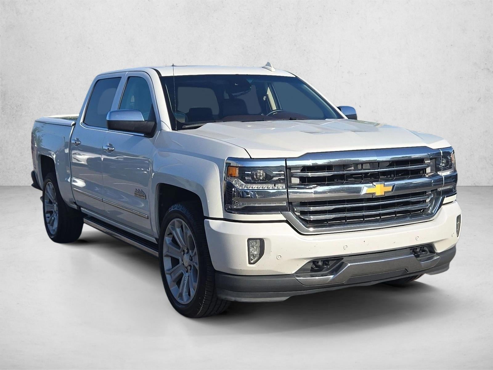 2017 Chevrolet Silverado 1500 Crew Cab Short Box 2-Wheel Drive High Country