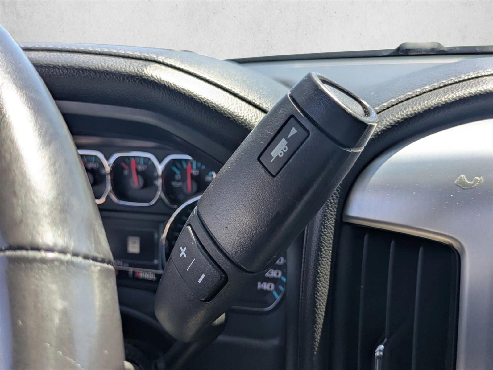 2017 GMC Sierra 1500 Crew Cab Short Box 4-Wheel Drive SLT