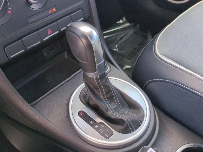 2016 Volkswagen Beetle Convertible 2dr Auto 1.8T Denim PZEV